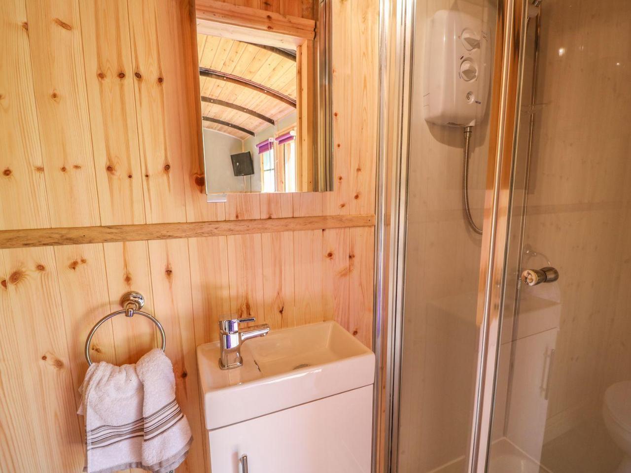 Railway Carriage Villa Abergavenny Eksteriør bilde